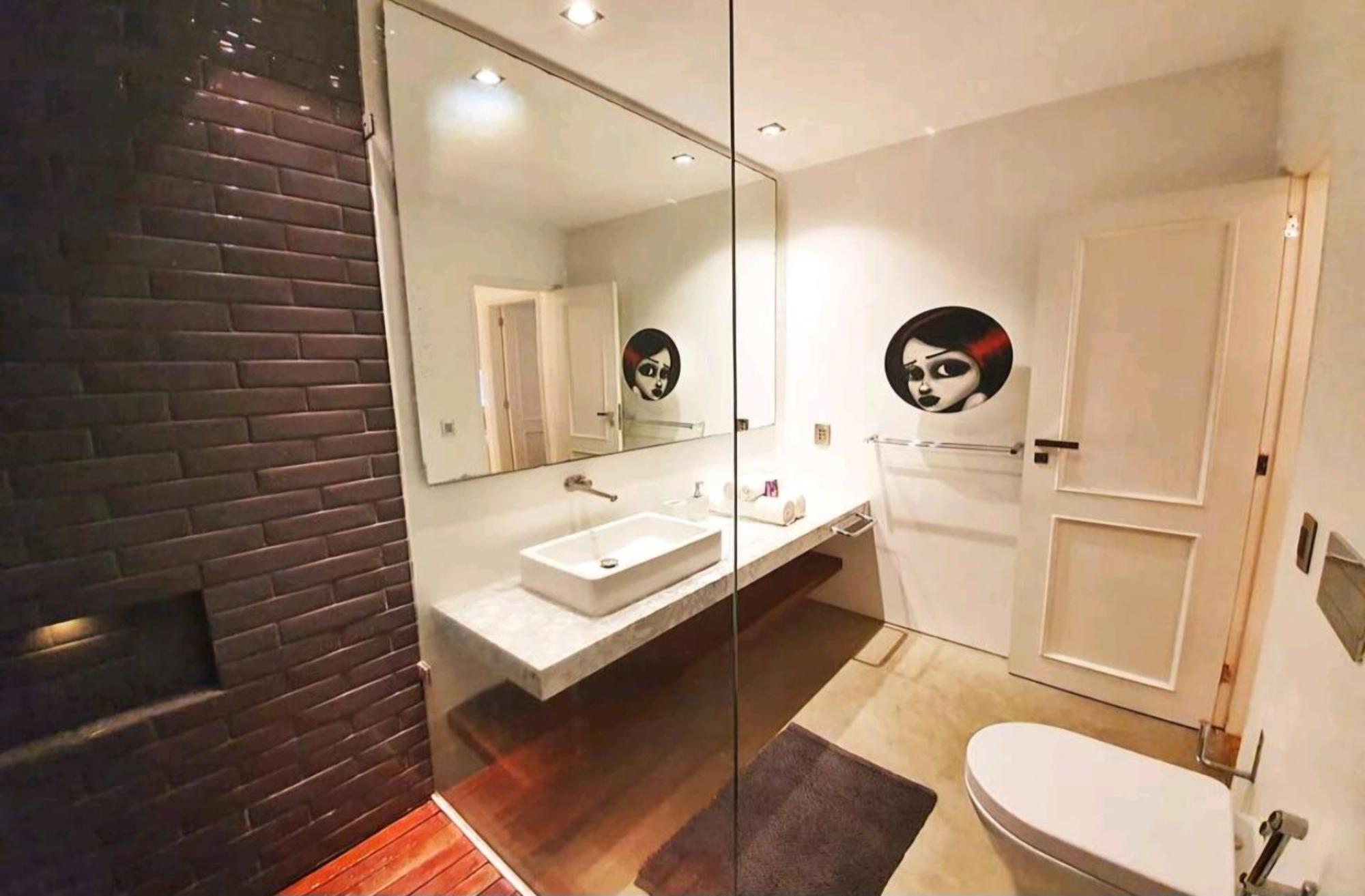 Luxury Close To The *